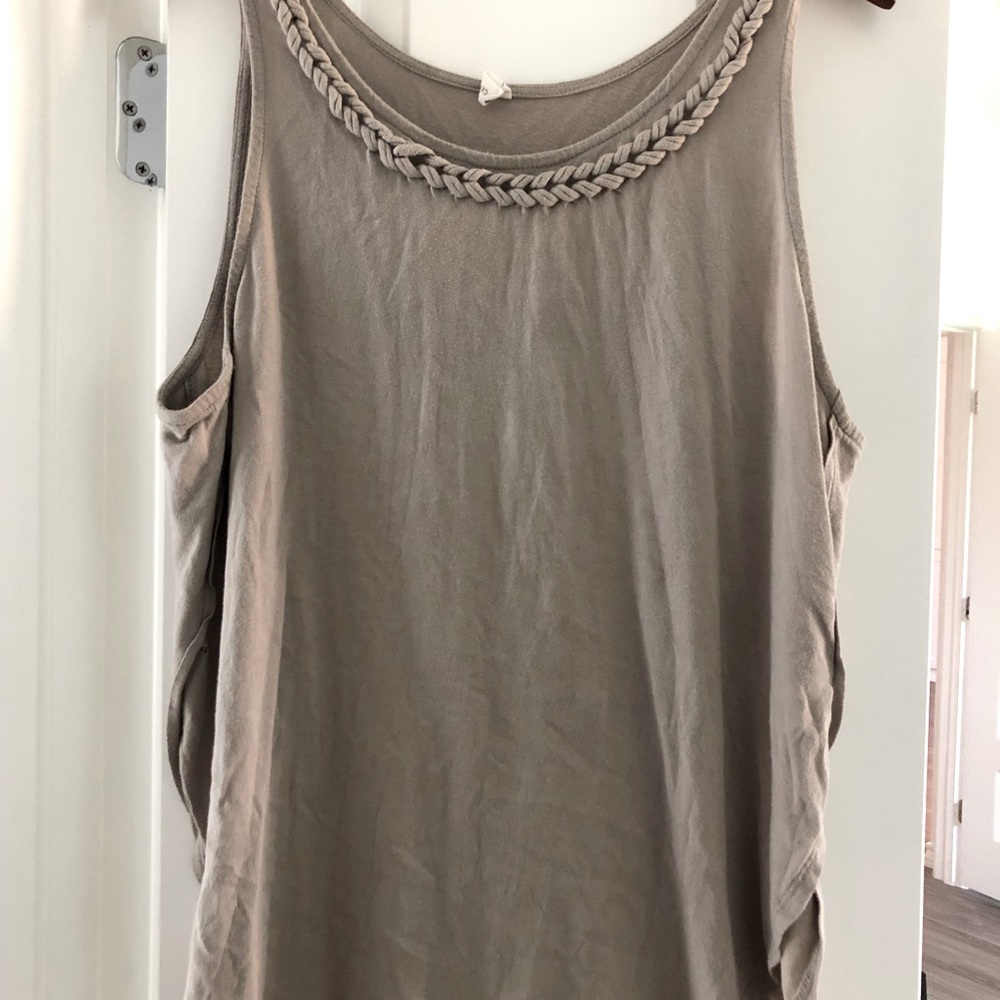 Gentle Fawn tie detail top.